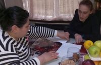 Инициативная группа женщин-ВПЛ Хони в процессе анкетирования