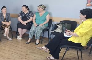 თვითდახმარების ჯგუფის შეხვედრა სენაკში